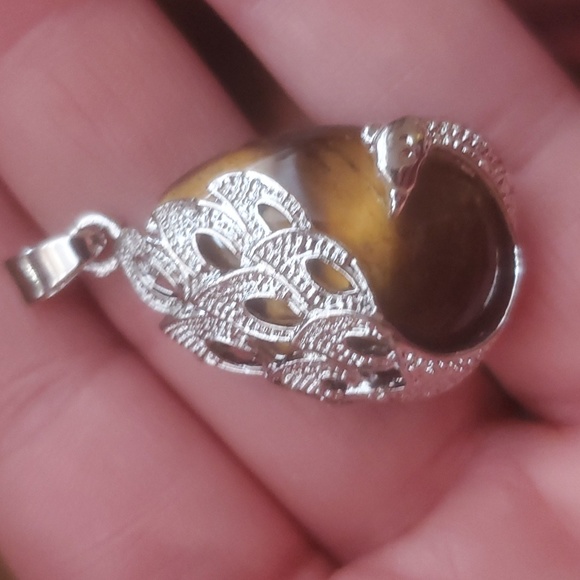 New Silver Wrapped Tigers Eye Peacock Pendant. - Picture 8 of 10